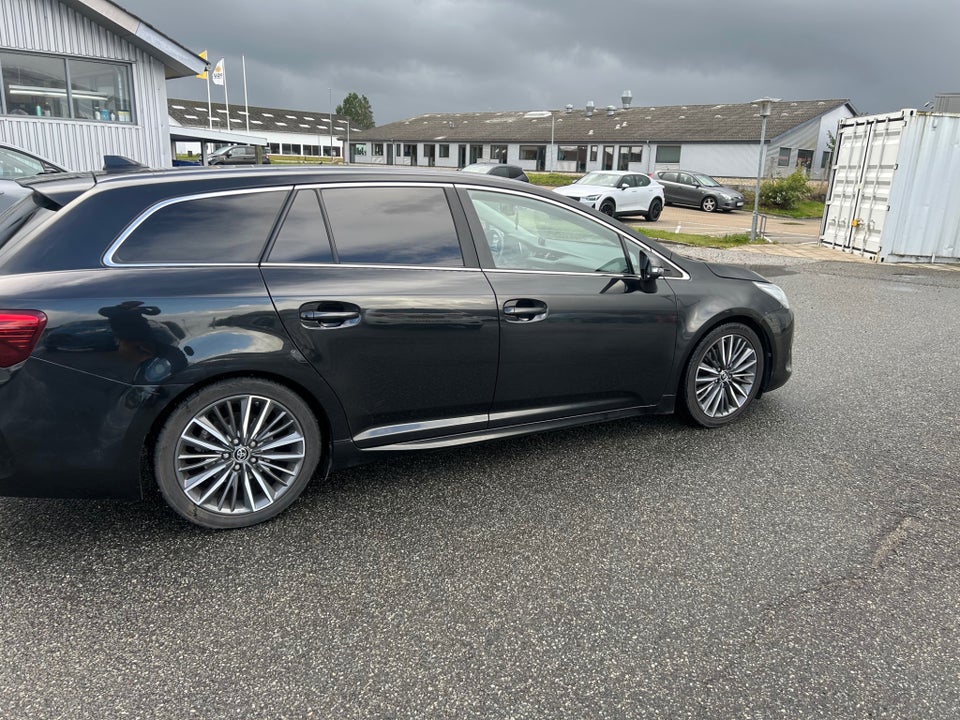 Toyota Avensis 1,8 VVT-i T3 Touring Sports MDS 5d