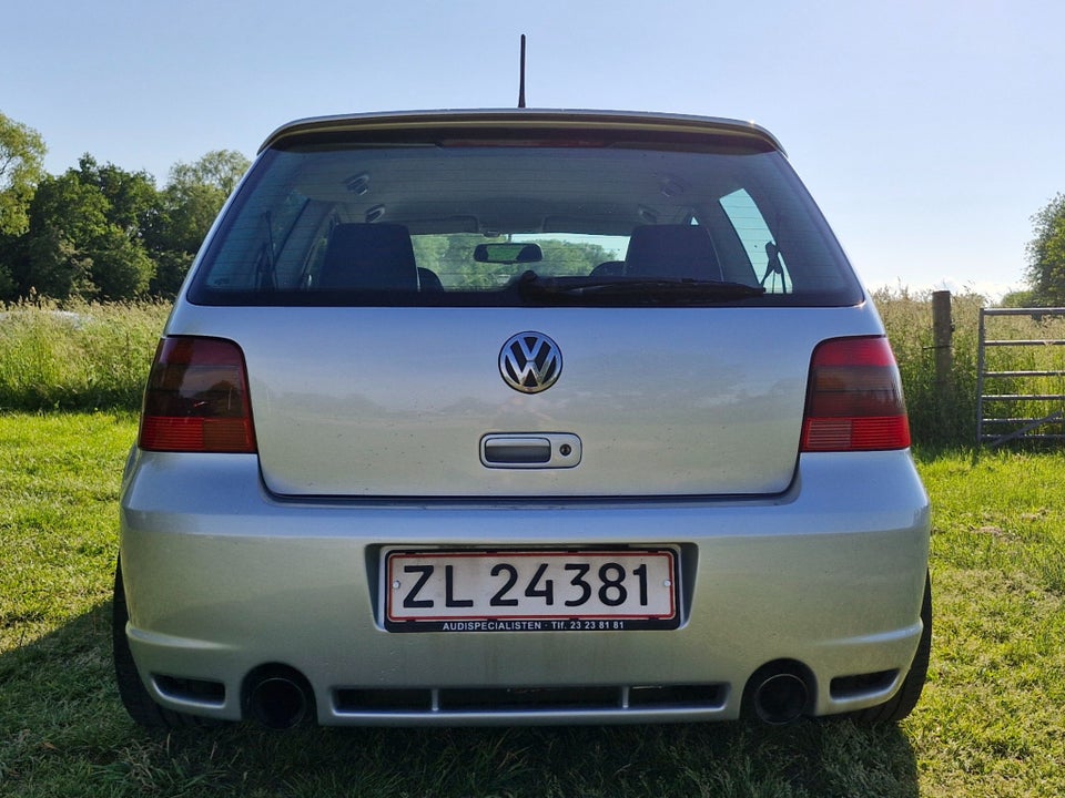 VW Golf IV 3,2 R32 DSG 4Motion 3d
