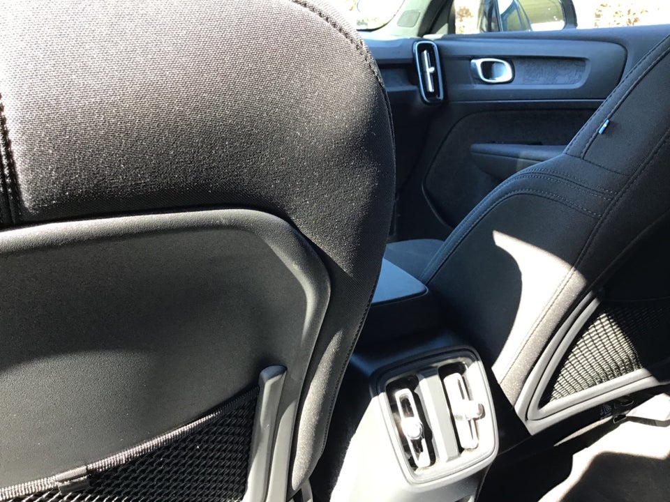 Volvo EX40 Extended Range Plus 5d