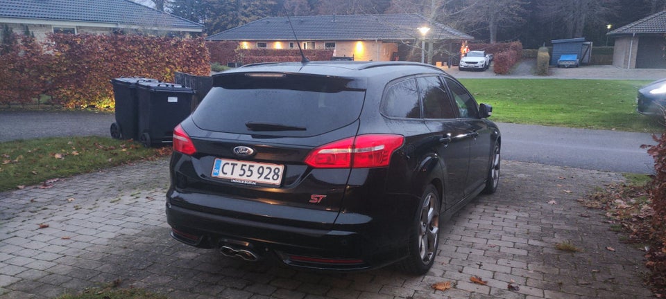 Ford Focus 2,0 TDCi 185 ST3 stc. 5d