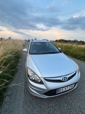 Hyundai i30 1,6 CRDi 90 Blue Drive CW 5d