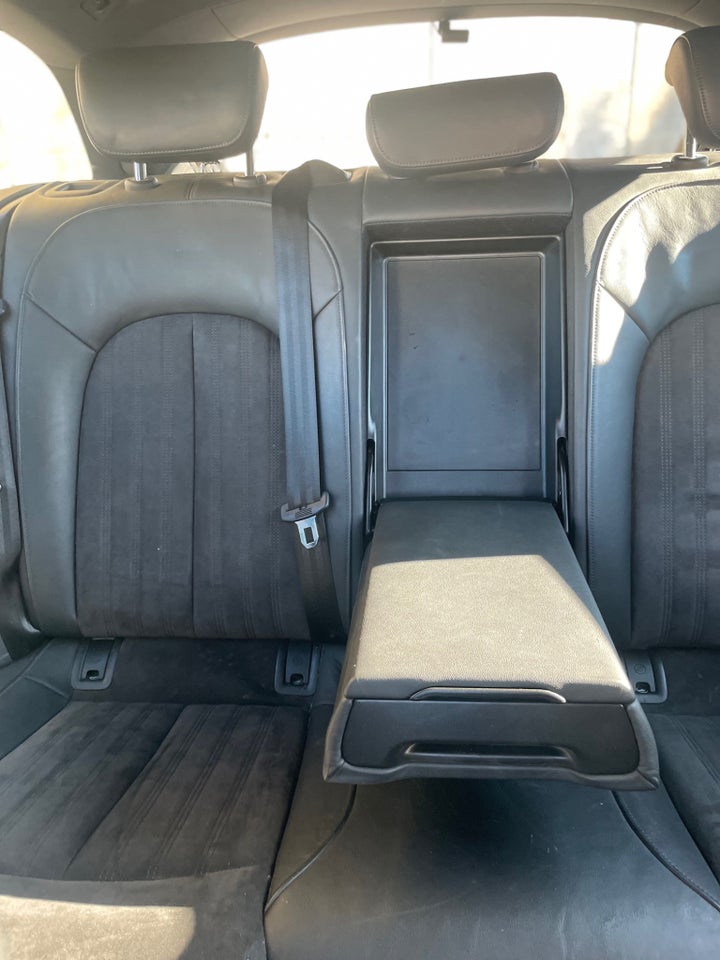 Audi A6 3,0 TDi 218 Avant S-tr. 5d