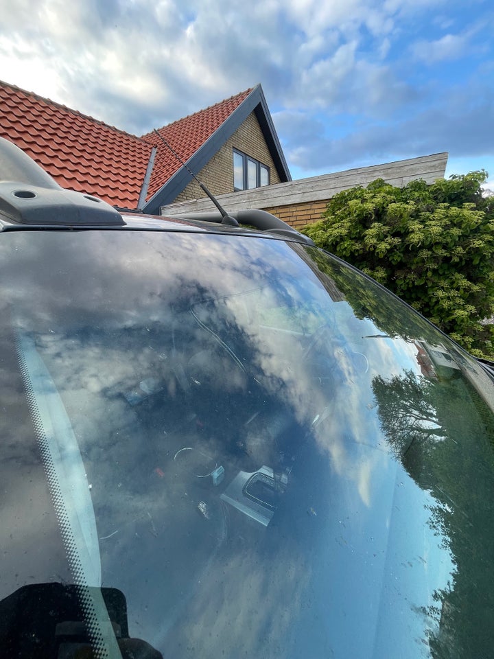 Nissan Navara 3,0 dCi 231 Db.Kab LE aut. 4d