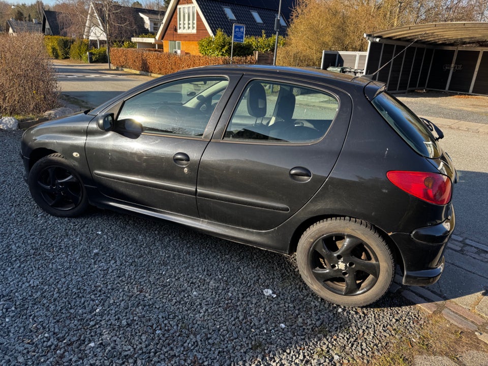 Peugeot 206 1,6 Edition 5d