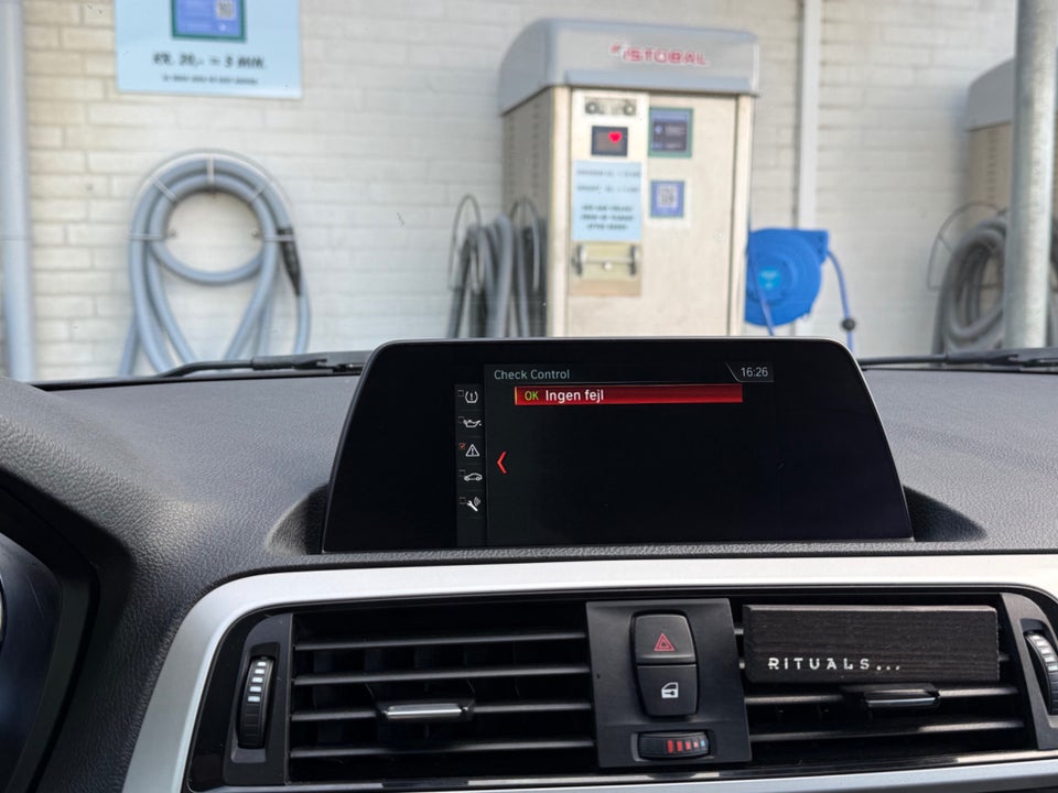 BMW 118i 1,5 Advantage aut. 5d