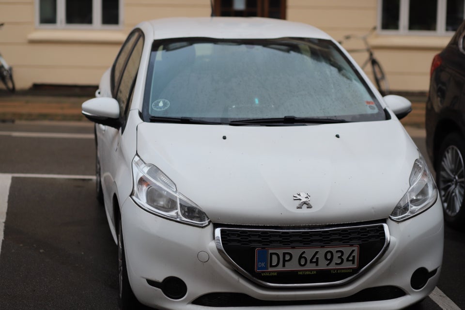 Peugeot 208 1,2 VTi Active 5d