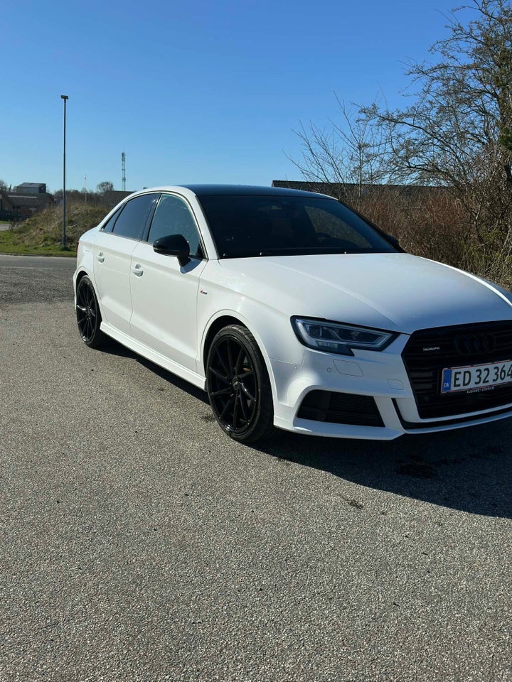 Audi A3 40 TFSi Limited plus quattro S-tr. 4d