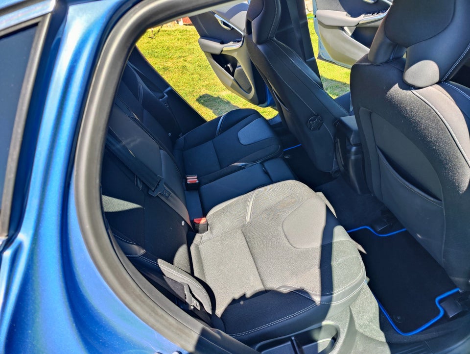 Volvo V40 2,0 D2 120 Momentum Eco 5d