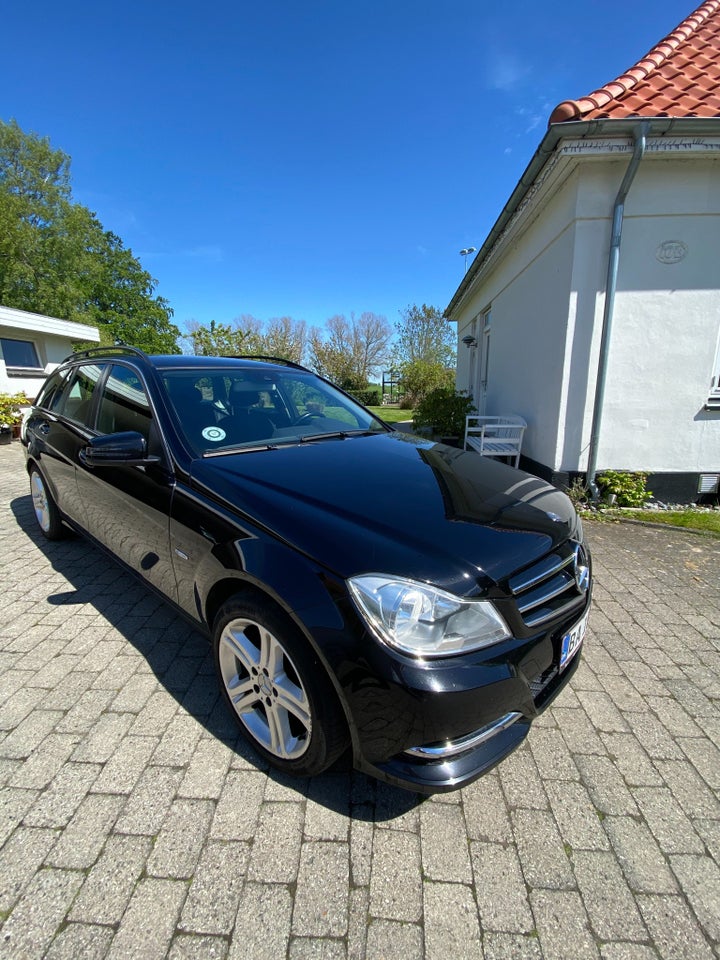 Mercedes C220 2,2 CDi Avantgarde stc. BE 5d