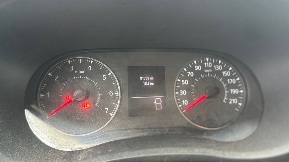 Renault Master IV T35 2,3 dCi 150 L2H2 Kassevogn