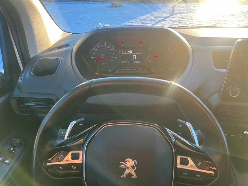 Peugeot Partner 1,5 BlueHDi 130 L2V2 Ultimate EAT8 Van