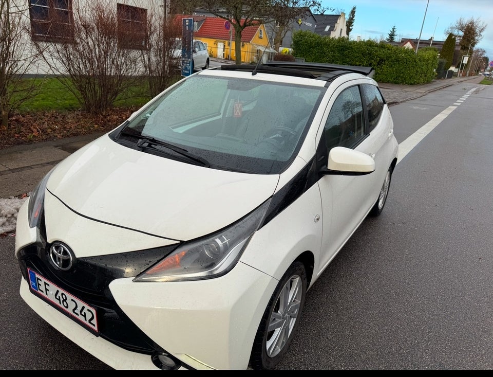 Toyota Aygo 1,0 VVT-i x-sky 5d