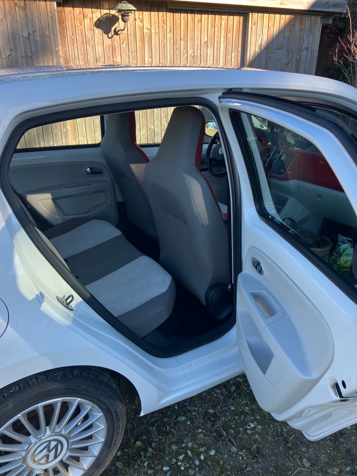 VW Up! 1,0 75 High Up! 5d