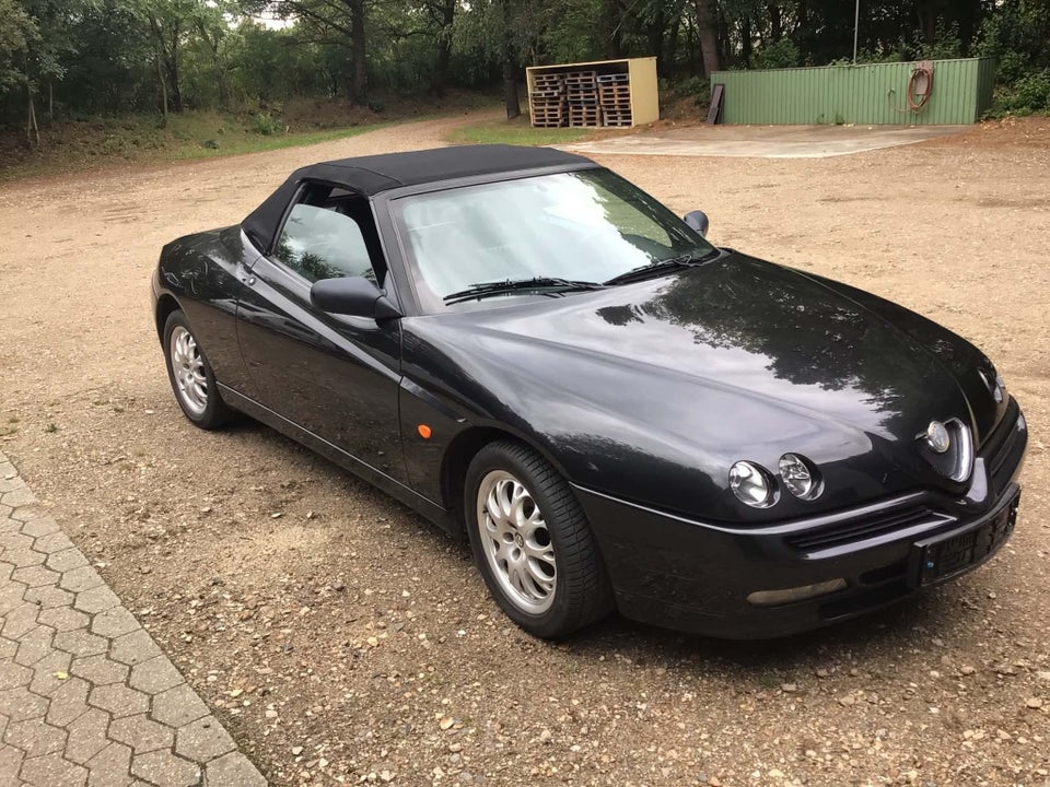Alfa Romeo Spider 2,0 TS 16V 2d