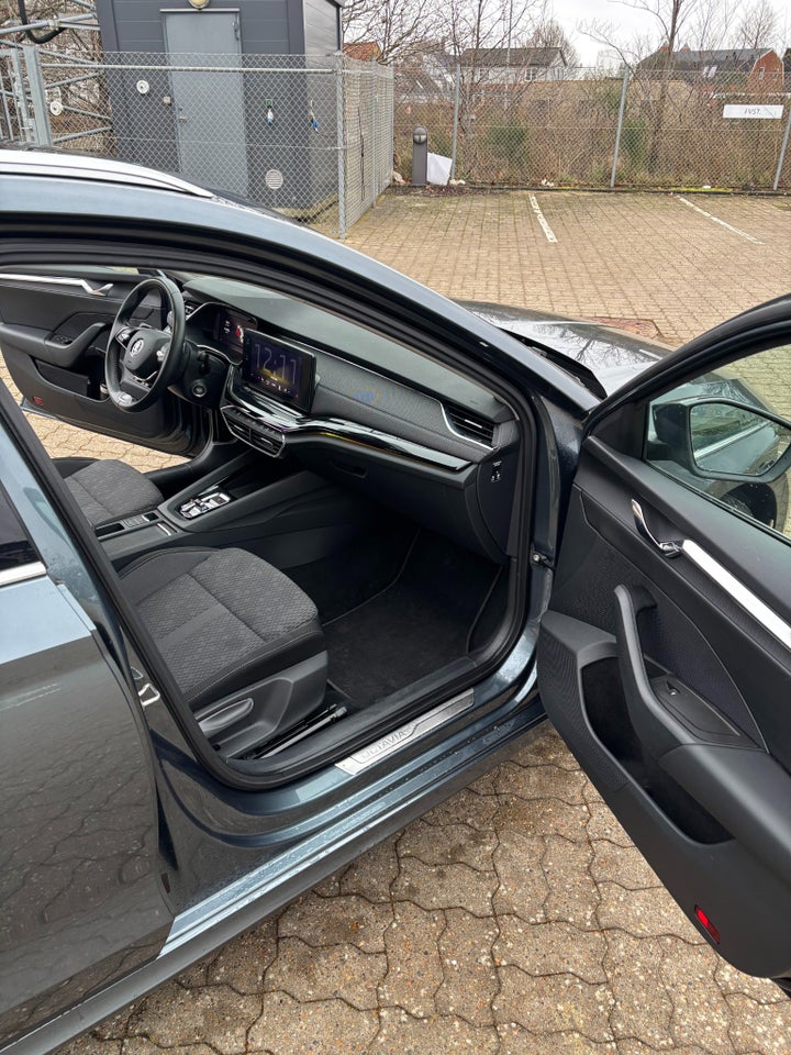 Skoda Octavia 1,4 TSi iV Plus Combi DSG 5d