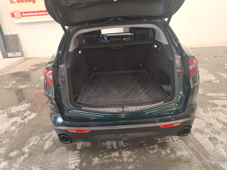 Alfa Romeo Stelvio 2,0 T 250 Sprint aut. Q4 5d