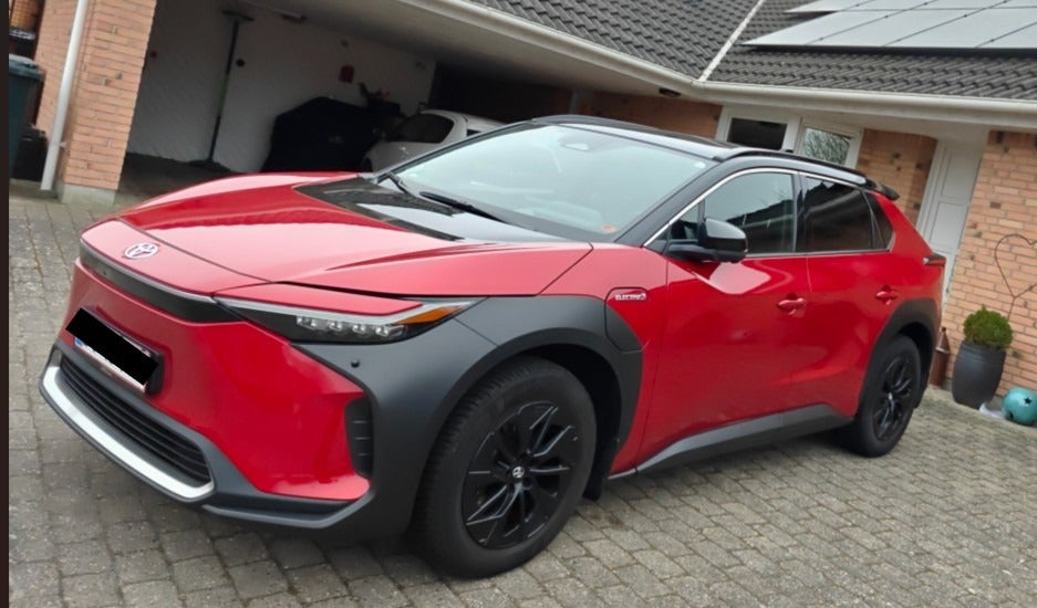 Toyota bZ4X Executive AWD 5d