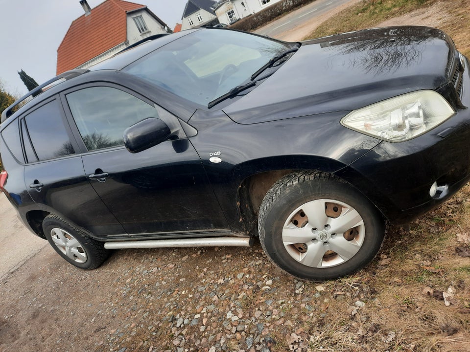 Toyota RAV4 2,2 D-CAT 177 Van 5d