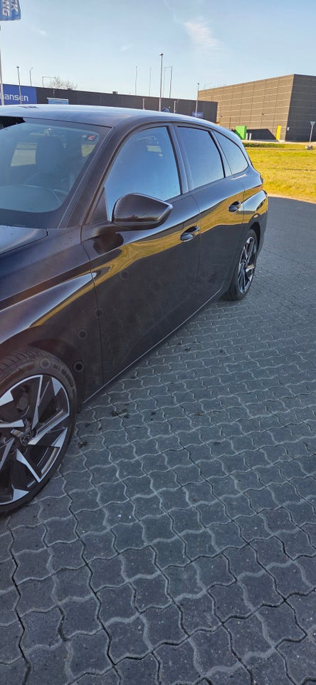 Peugeot 308 1,5 BlueHDi 130 Allure Pack SW EAT8 5d