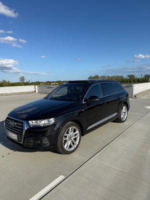 Audi Q7 3,0 TDi 272 S-line quattro Tiptr. 7prs 5d
