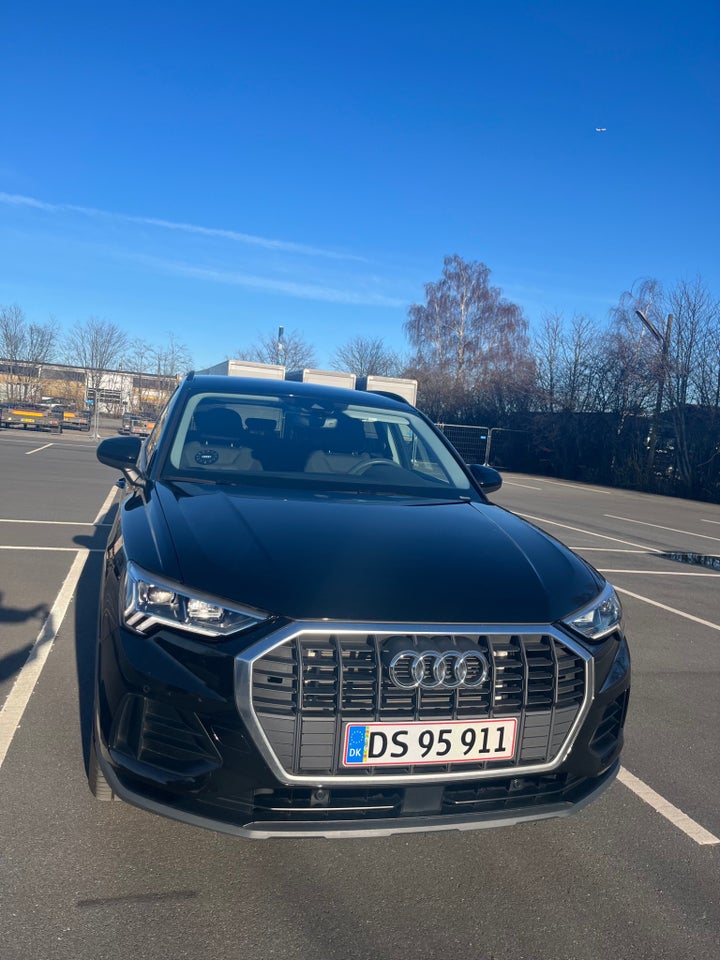 Audi Q3 45 TFSi e Attitude plus S-tr. 5d