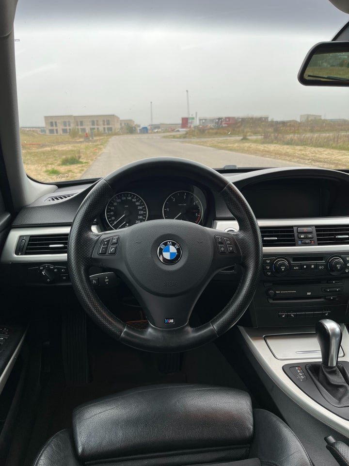 BMW 320d 2,0 Touring aut. 5d