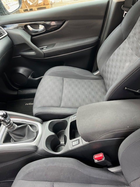 Nissan Qashqai 1,2 Dig-T 115 Acenta Connect 5d