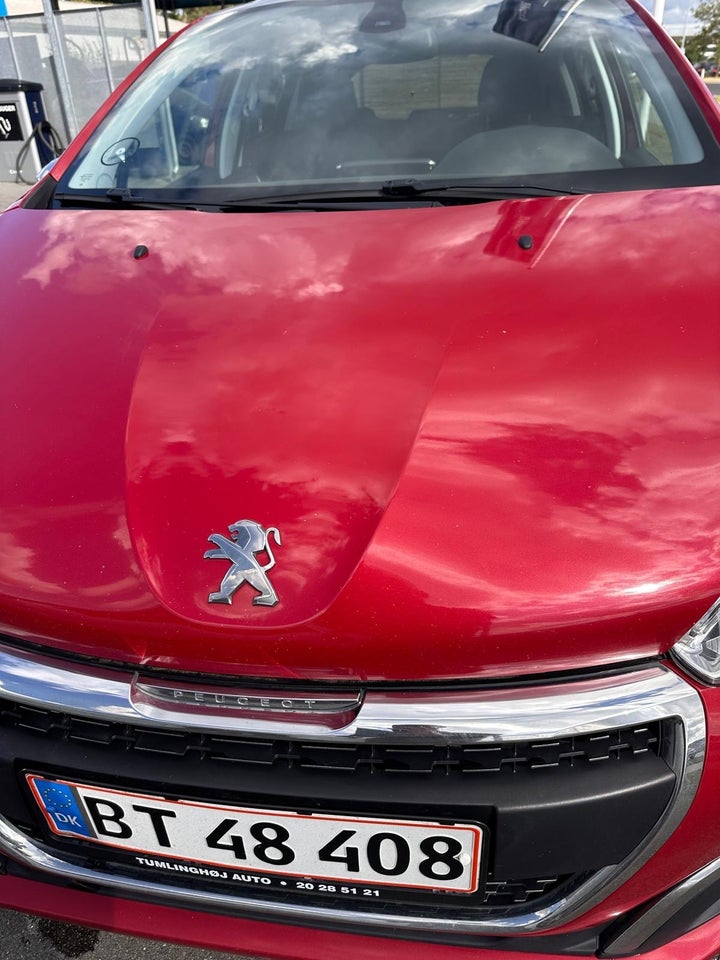 Peugeot 208 1,6 BlueHDi 100 Allure Sky 5d