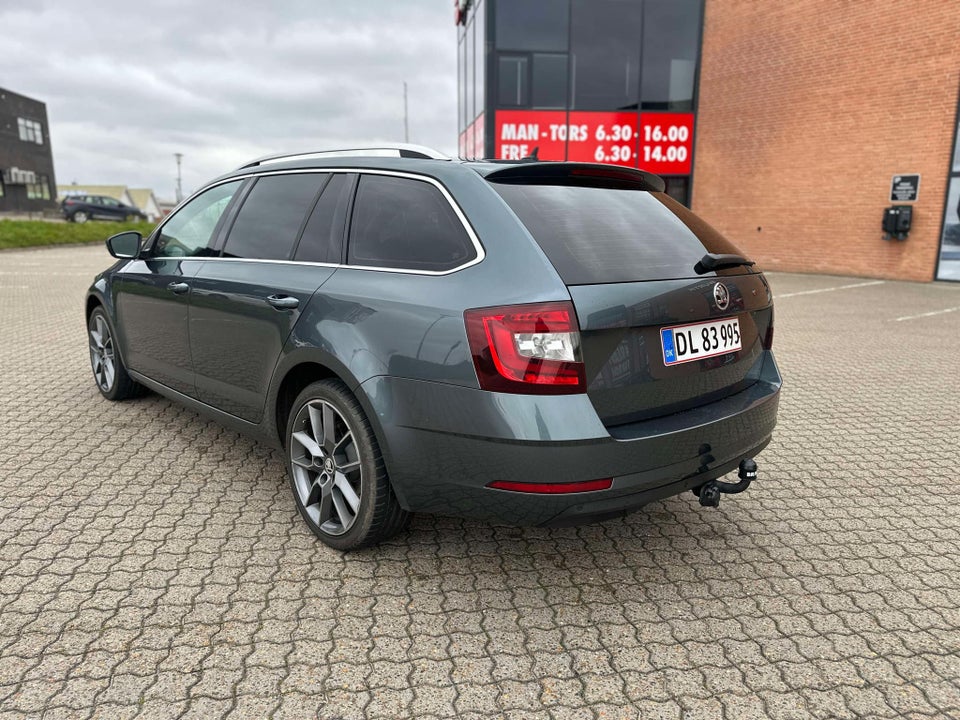 Skoda Octavia 1,6 TDi 115 Style Combi DSG 5d