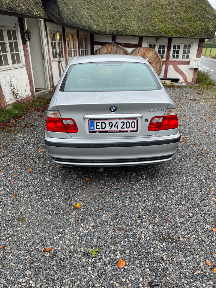 BMW 323i 2,5 aut. 4d