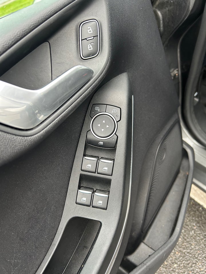 Ford Fiesta 1,5 TDCi 85 Titanium 5d