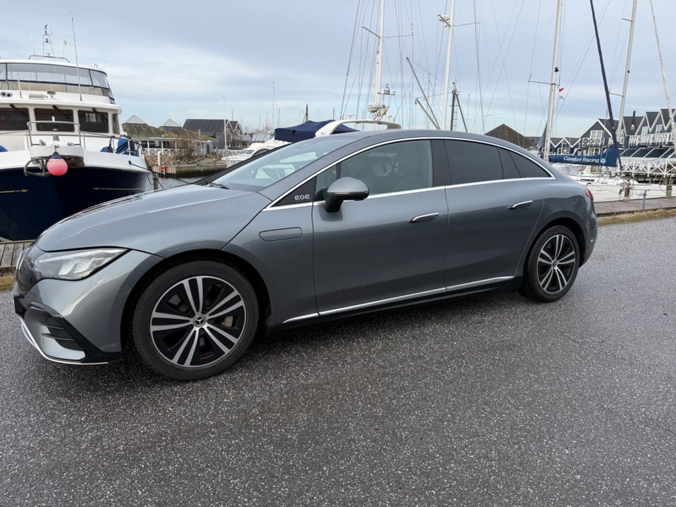 Mercedes EQE300 Electric Art 4d