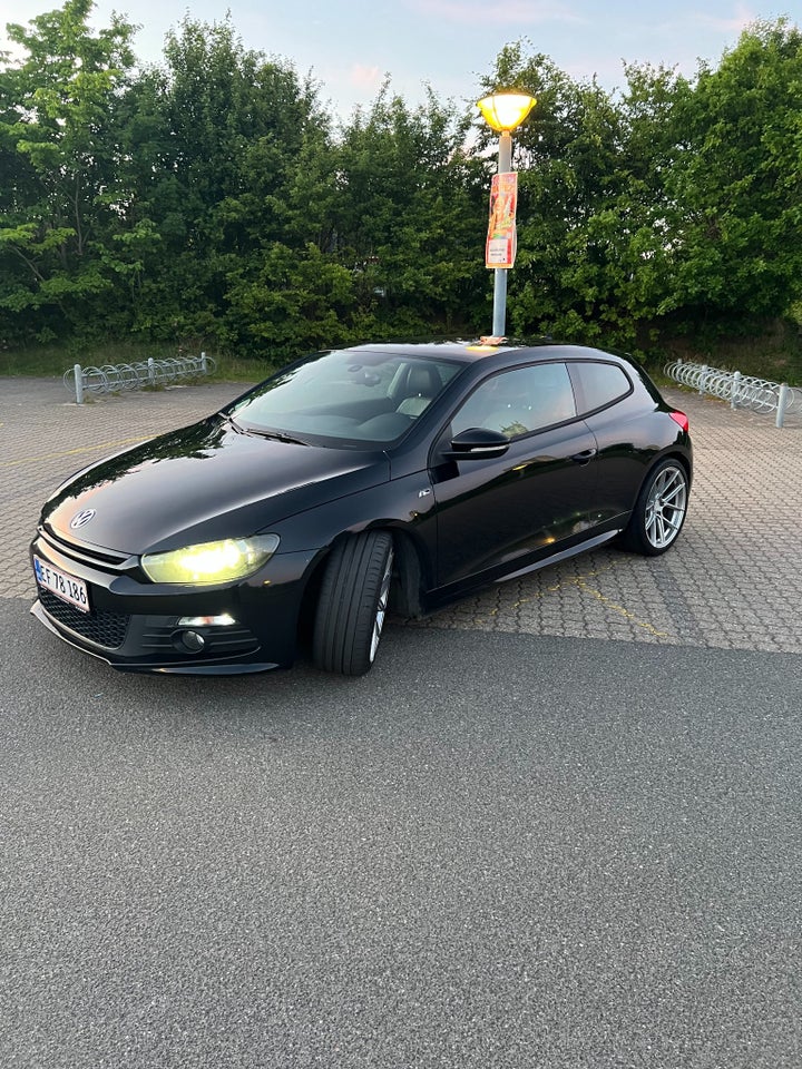 VW Scirocco 2,0 TDi 177 R-line 3d
