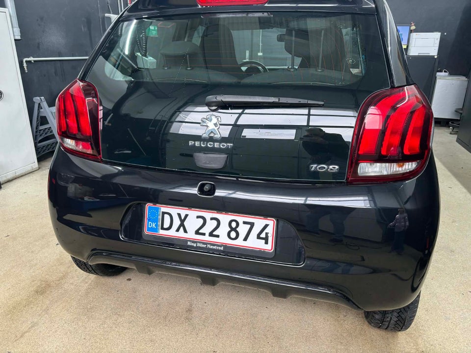 Peugeot 108 1,0 e-VTi 72 Selection Tech 5d