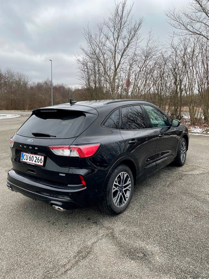 Ford Kuga 2,5 PHEV ST-Line X CVT 5d