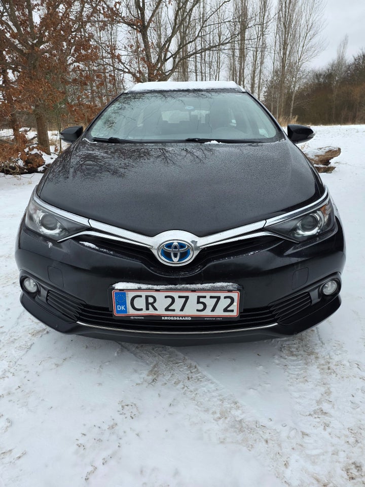 Toyota Auris 1,8 Hybrid H2 Comfort Touring Sports CVT 5d