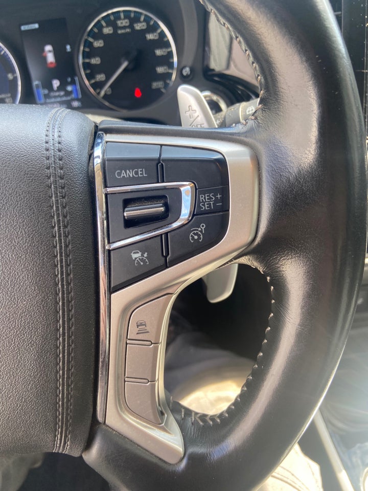 Mitsubishi Outlander 2,4 PHEV Intense CVT 4WD 5d