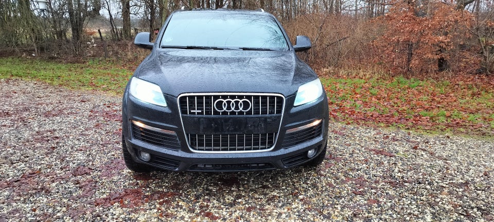 Audi Q7 3,0 TDi S-line quattro Tiptr. 7prs 5d