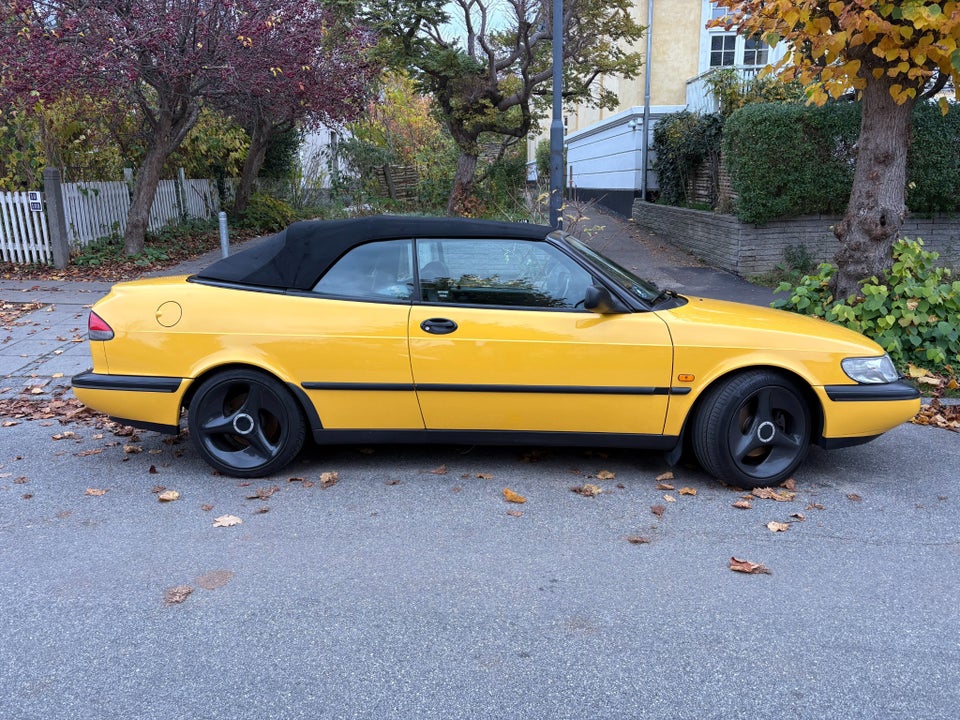 Saab 900 2,0 Turbo Mellow Yellow Cabriolet aut. 2d