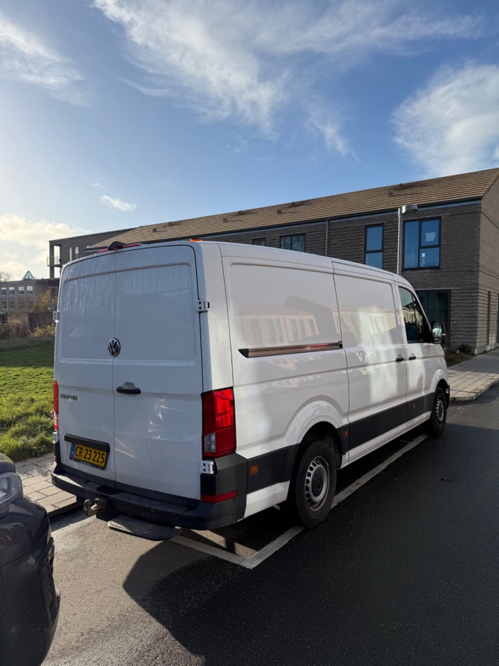 VW Crafter 35 2,0 TDi 140 Kassevogn L3H3 aut.