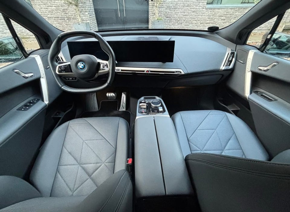 BMW iX xDrive40 Sport 5d
