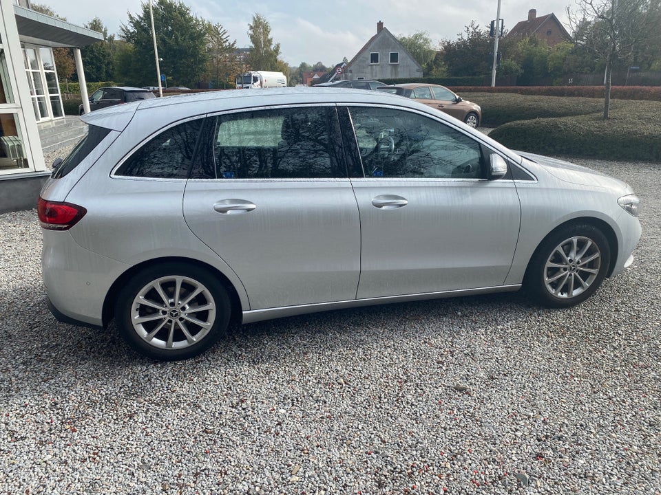 Mercedes B200 d 2,0 Progressive aut. 5d