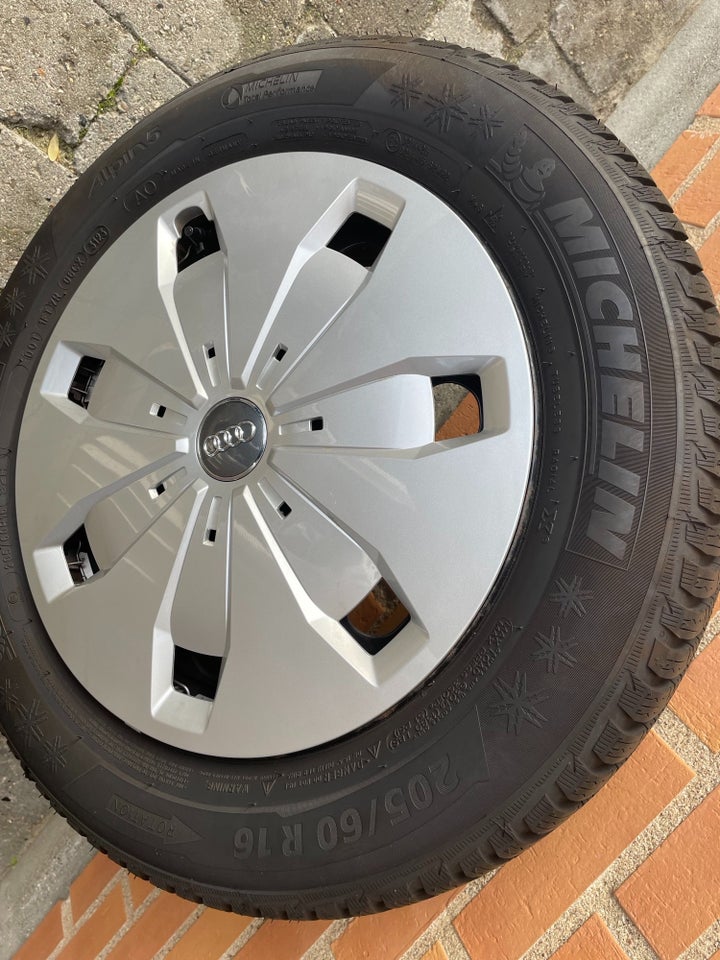 Audi Q2 35 TFSi Prestige S-tr. 5d