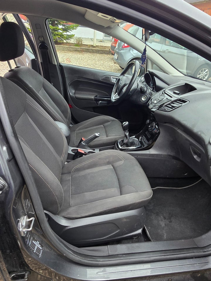 Ford Fiesta 1,5 TDCi 95 Titanium 5d