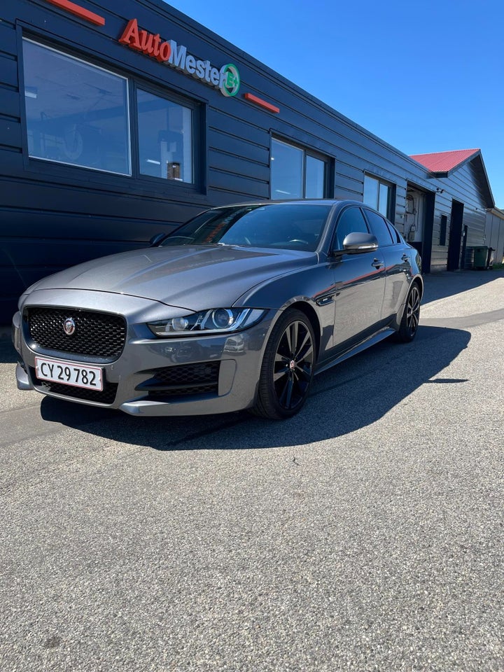 Jaguar XE 2,0 D180 R-Sport aut. 4d