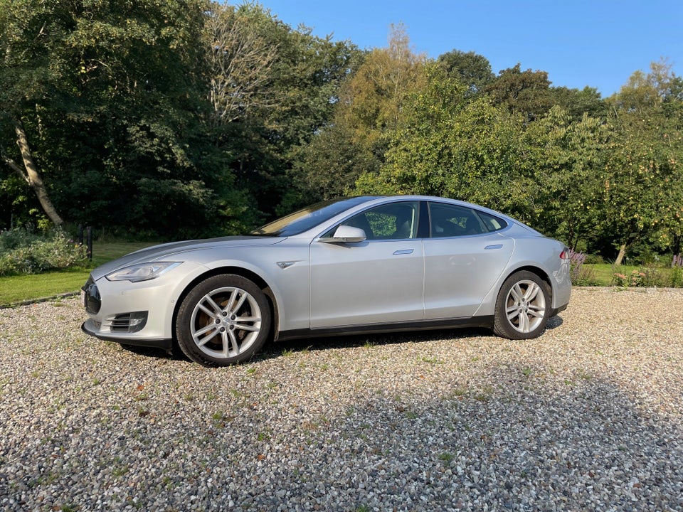 Tesla Model S 85 5d