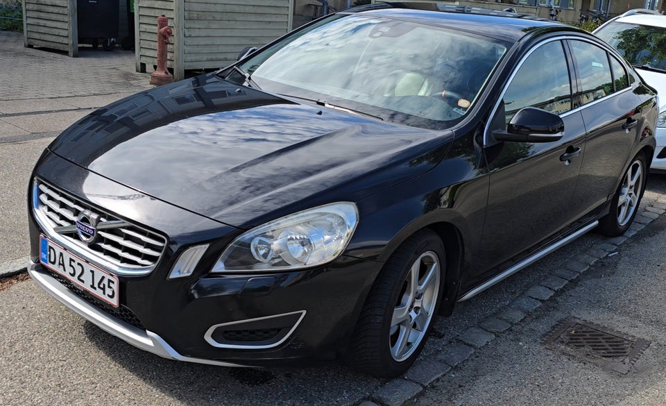 Volvo S60 1,6 DRIVe Summum 4d