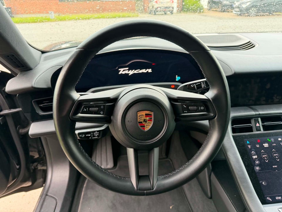Porsche Taycan 4d