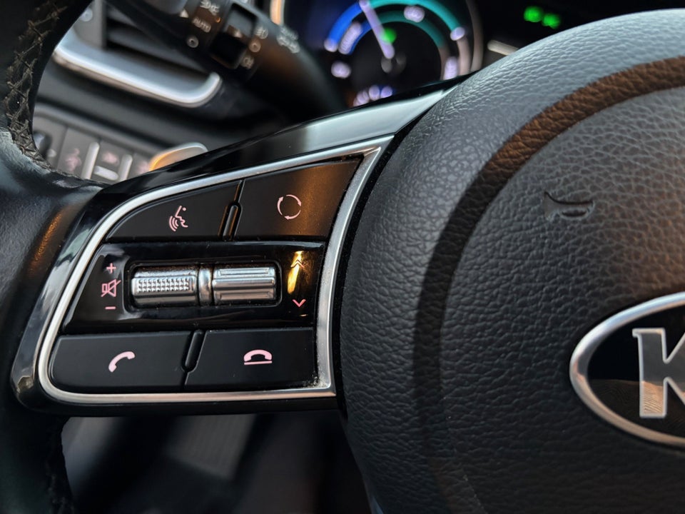 Kia XCeed 1,6 PHEV Prestige DCT 5d