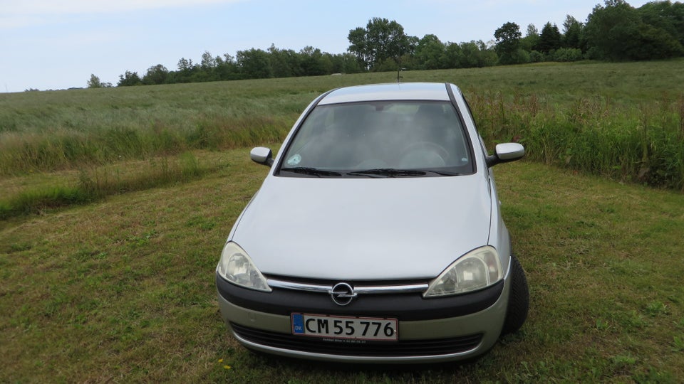 Opel Corsa 1,2 16V Family 3d